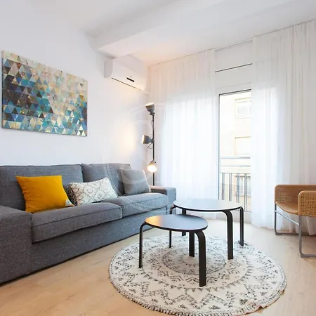 Agradable Y Luminoso Ideal 5 Apartamento